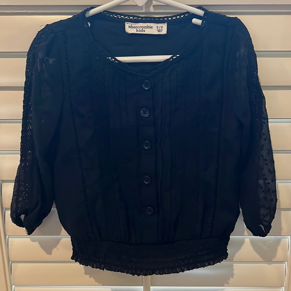 Abercrombie Kids girls black top. Sz 5/6. EUC